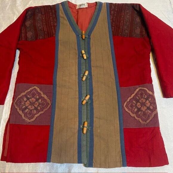 Quilted Womens Blanket Jacket Coat Wood Buttons Red Multicolor Vneck Collarless - Picture 2 of 11